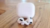 هندزفری بلوتوثی بی‌سیم سفید با کیس شارژ مگنتی (Magnetic Charging Case) - Image 3