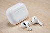 هندزفری بلوتوثی بی‌سیم سفید با کیس شارژ بی‌سیم (Wireless Charging Case) - Image 3